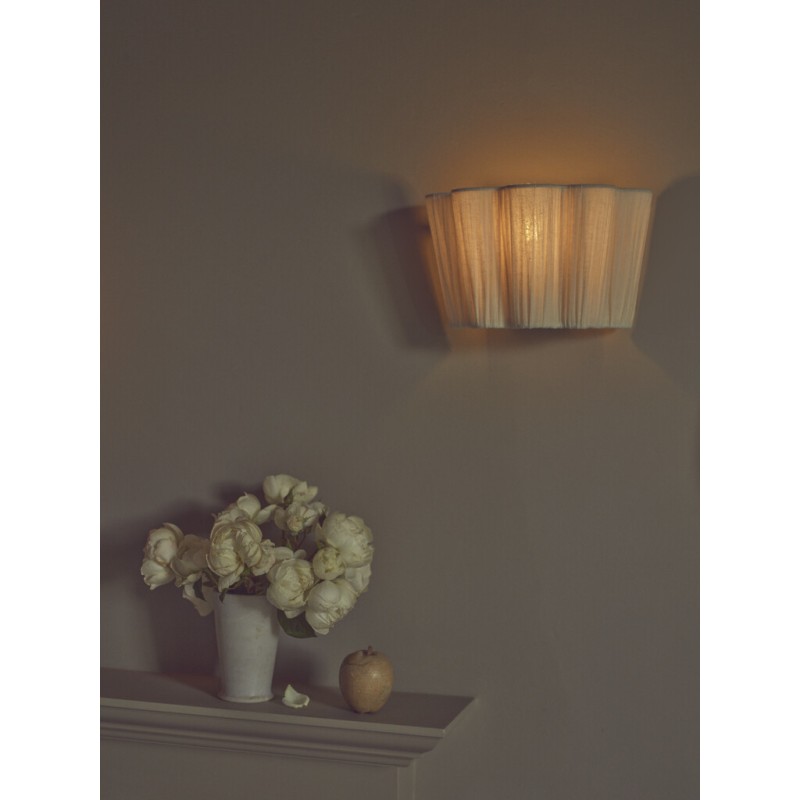 https://www.styles-interiors.ch/10201-thickbox/neptune-cecile-gathered-linen-uplighter.jpg