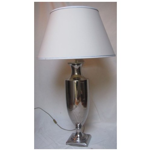 Lampe ceramique Matteuzzi nickel avec abat jour crème et liseret argent. Haut. 95 cm Diam 55 cm