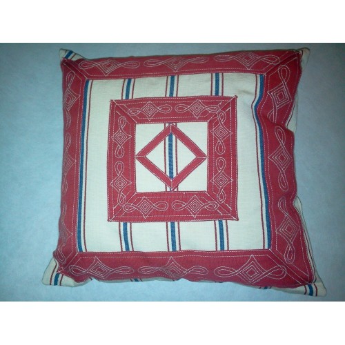 Coussin GRAMMONTcol.beige/rouge rayures bleues, dim.45x45cm, Pierre Frey