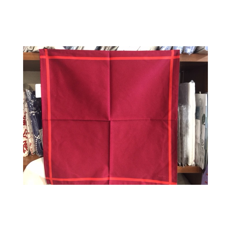 https://www.styles-interiors.ch/5072-thickbox/serviette-beauville-52-x-52-cm-prune-ligne-rouge-11541-32.jpg