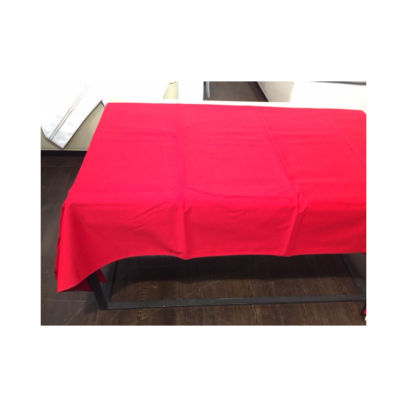 https://www.styles-interiors.ch/5087-thickbox/nappe-beauville-unie-de-180-x-280-cm-col-16-rouge.jpg