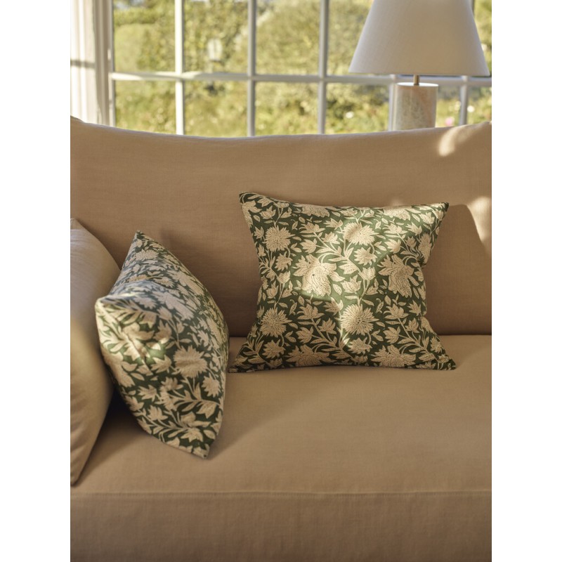 https://www.styles-interiors.ch/9621-thickbox/dora-cushion-45x45cm-green.jpg