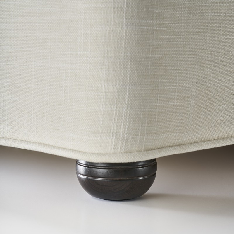 https://www.styles-interiors.ch/9740-thickbox/pied-en-bois-en-forme-de-boule-b1-vispring.jpg