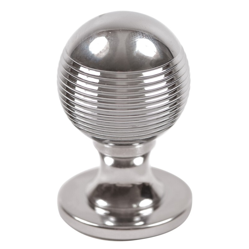 https://www.styles-interiors.ch/9810-thickbox/barlow-half-beehive-knob-chrome.jpg